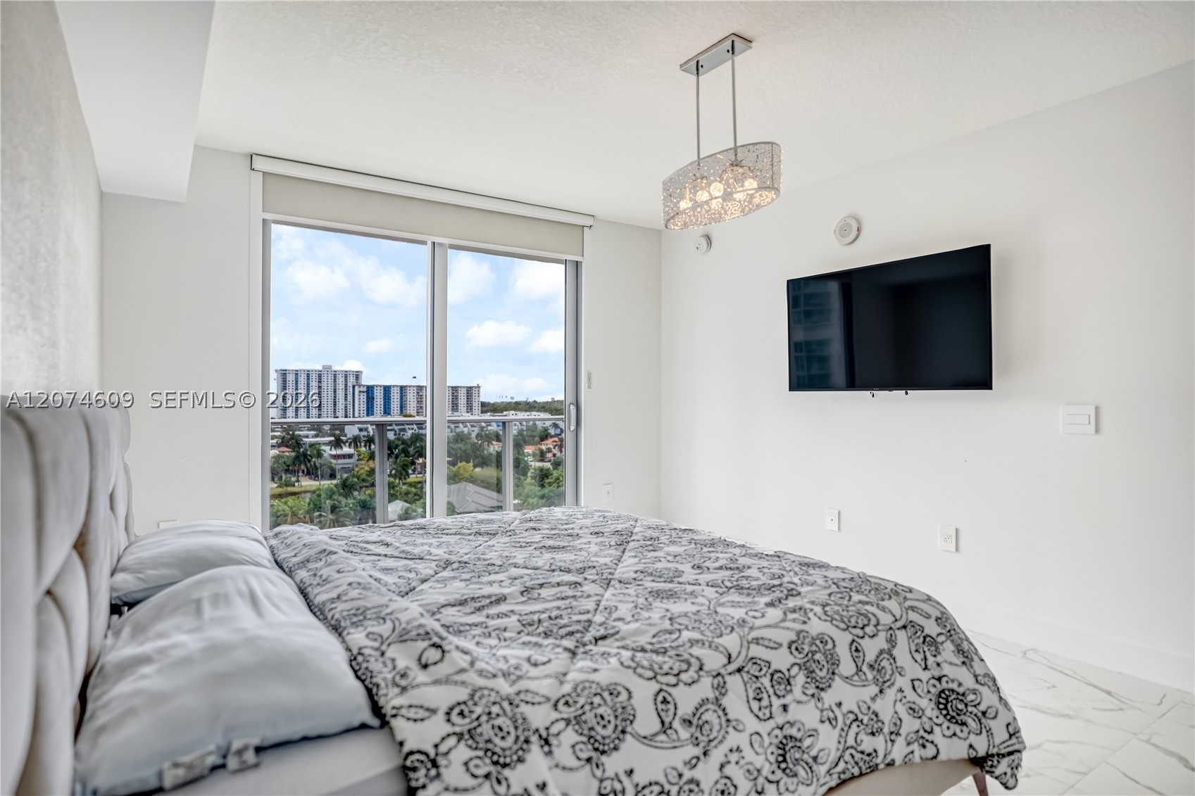330 Sunny Isles Blvd #5-906 Sunny Isles Beach, FL 33160