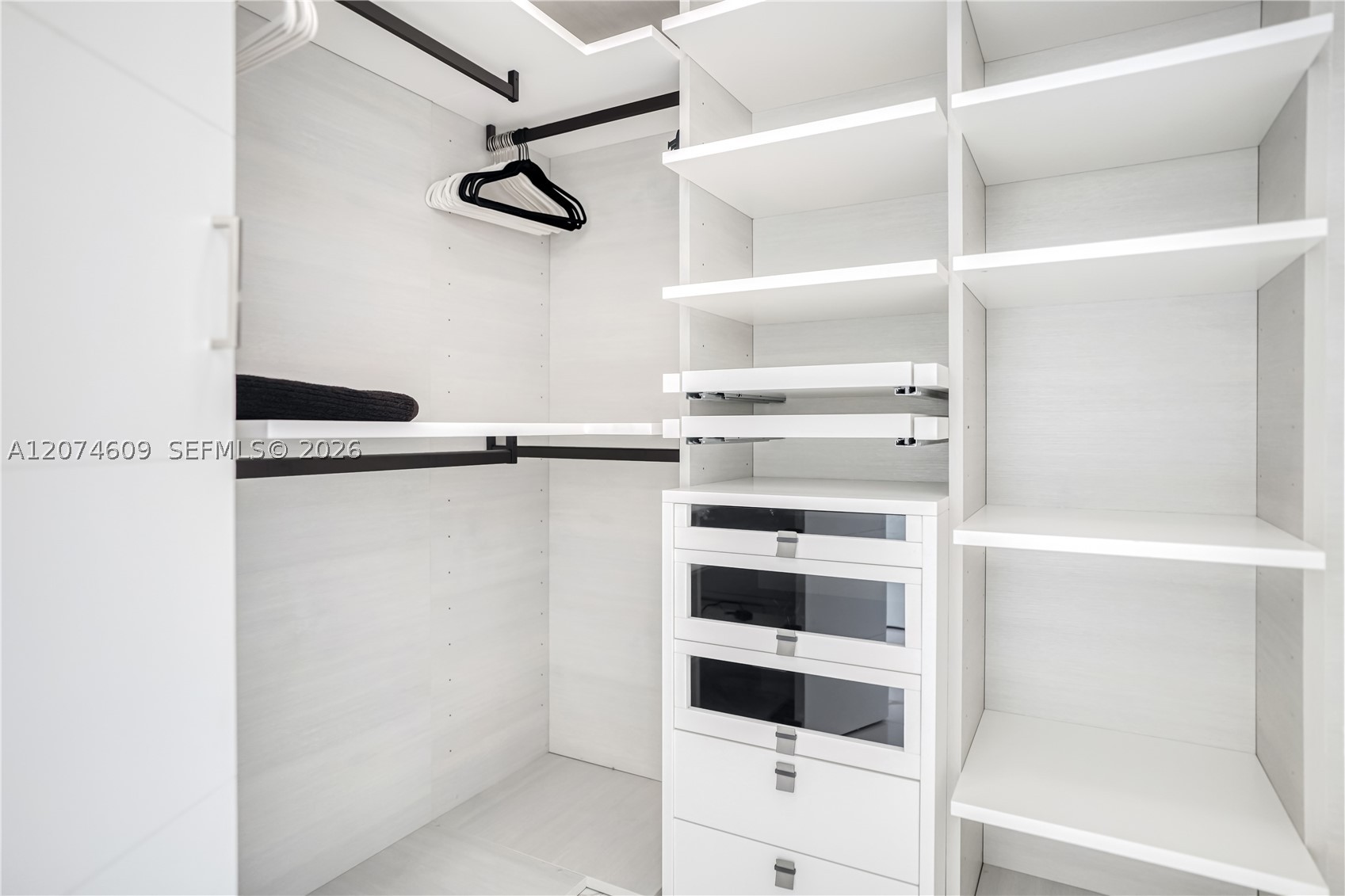 330 Sunny Isles Blvd #5-906 Sunny Isles Beach, FL 33160