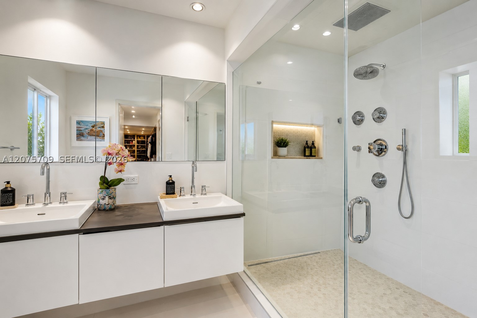 1885 Daytonia Rd Miami Beach, FL 33141