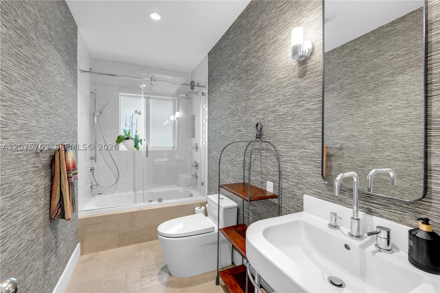 1885 Daytonia Rd Miami Beach, FL 33141