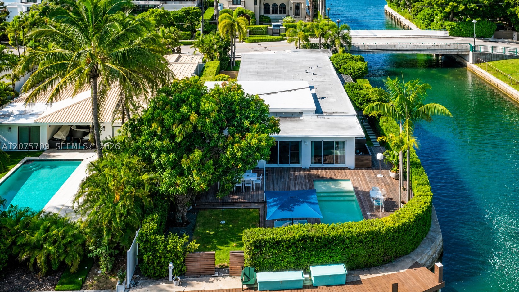 1885 Daytonia Rd Miami Beach, FL 33141