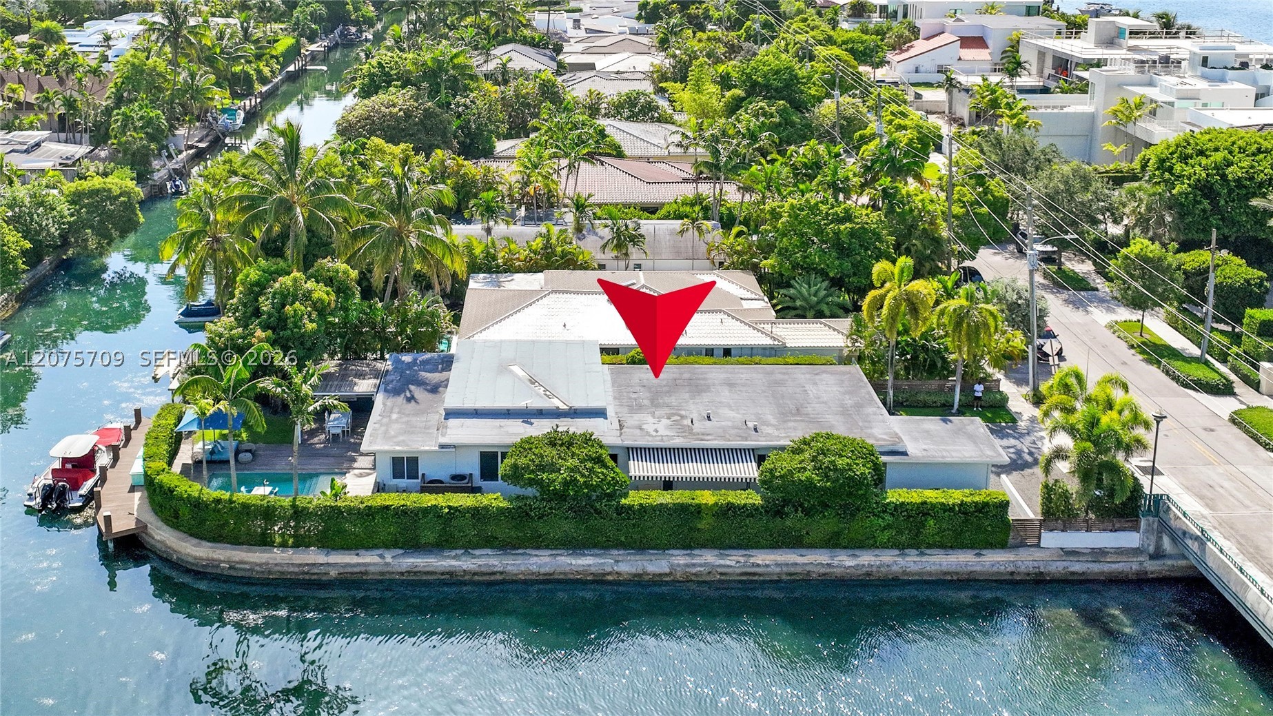 1885 Daytonia Rd Miami Beach, FL 33141