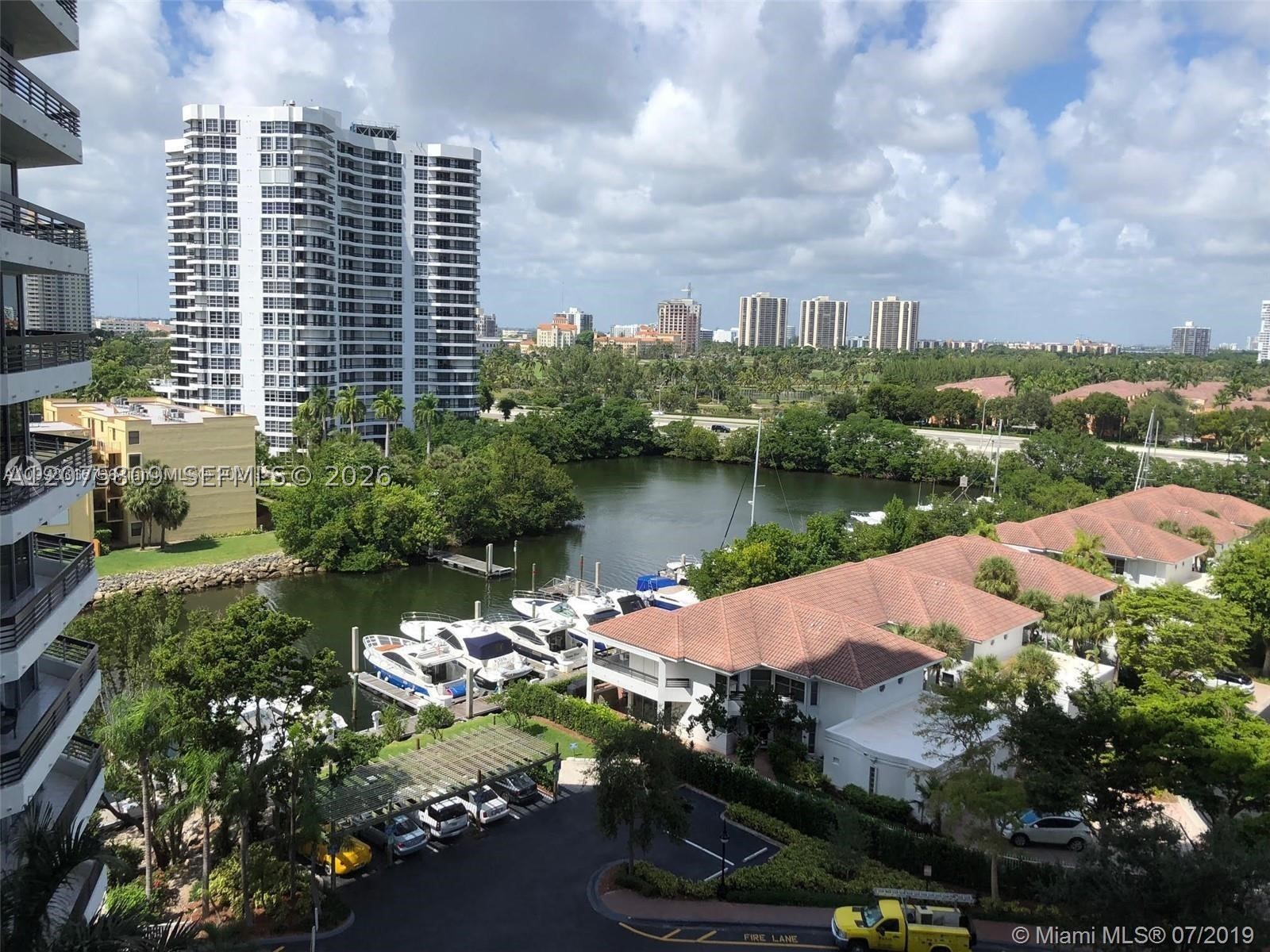 3530 Mystic Pointe Dr #1008