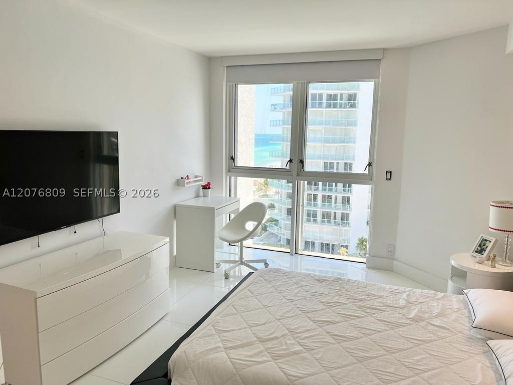 16485 Collins Ave #1131 Sunny Isles Beach, FL 33160