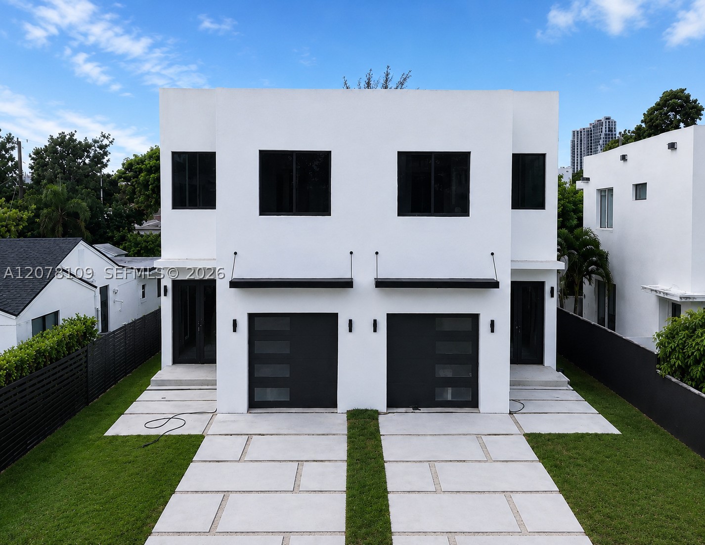 3520 SW 25th Ter