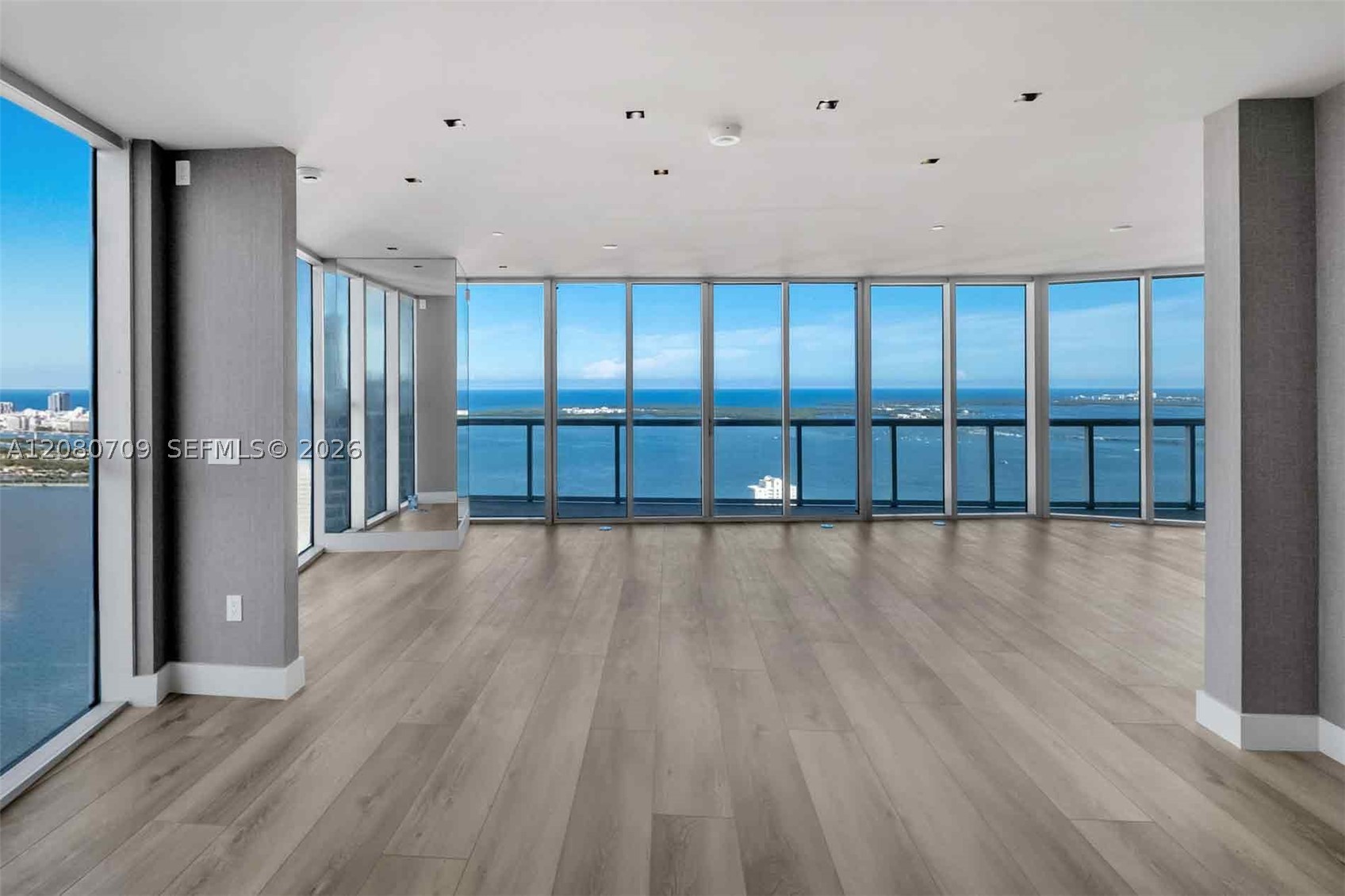 465 Brickell Ave #PH5701 Miami, FL 33131