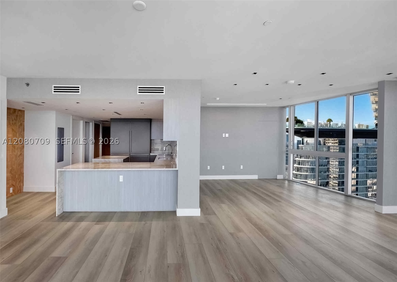 465 Brickell Ave #PH5701 Miami, FL 33131