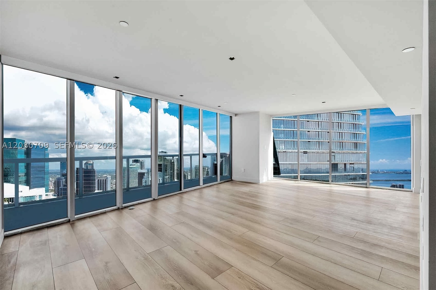 465 Brickell Ave #PH5701 Miami, FL 33131