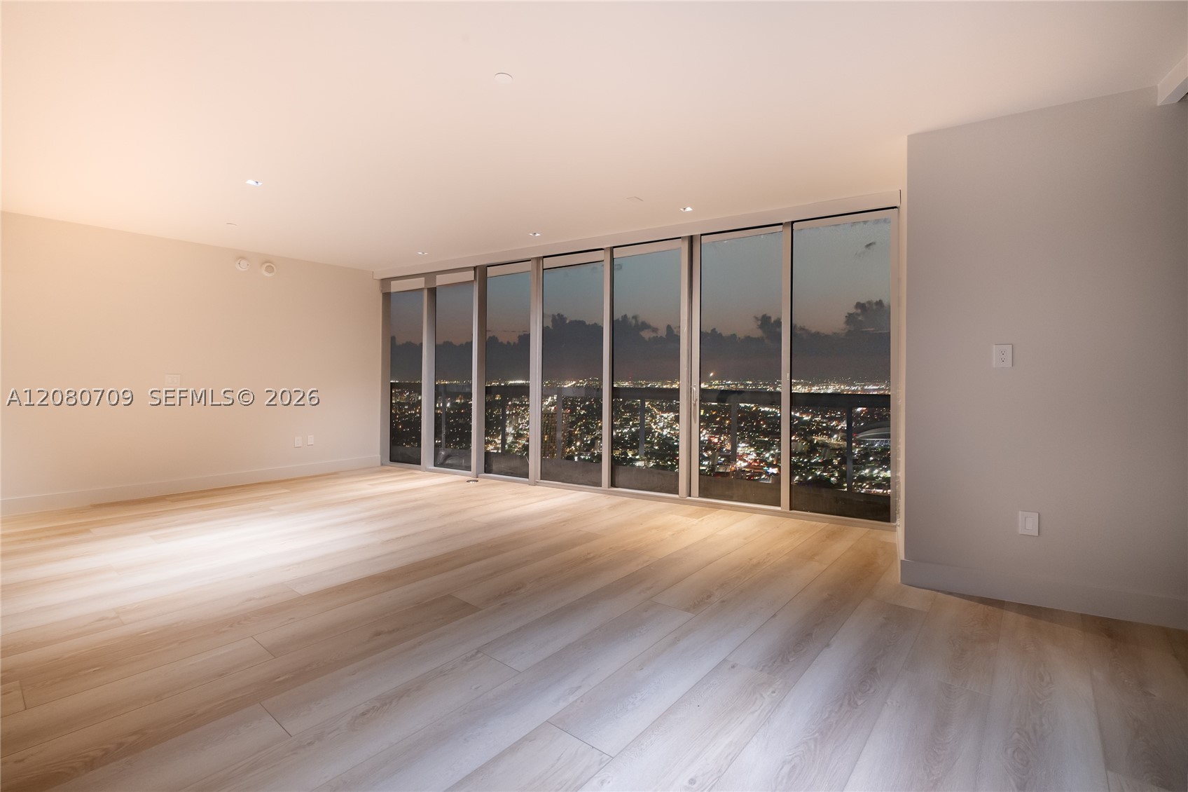 465 Brickell Ave #PH5701 Miami, FL 33131