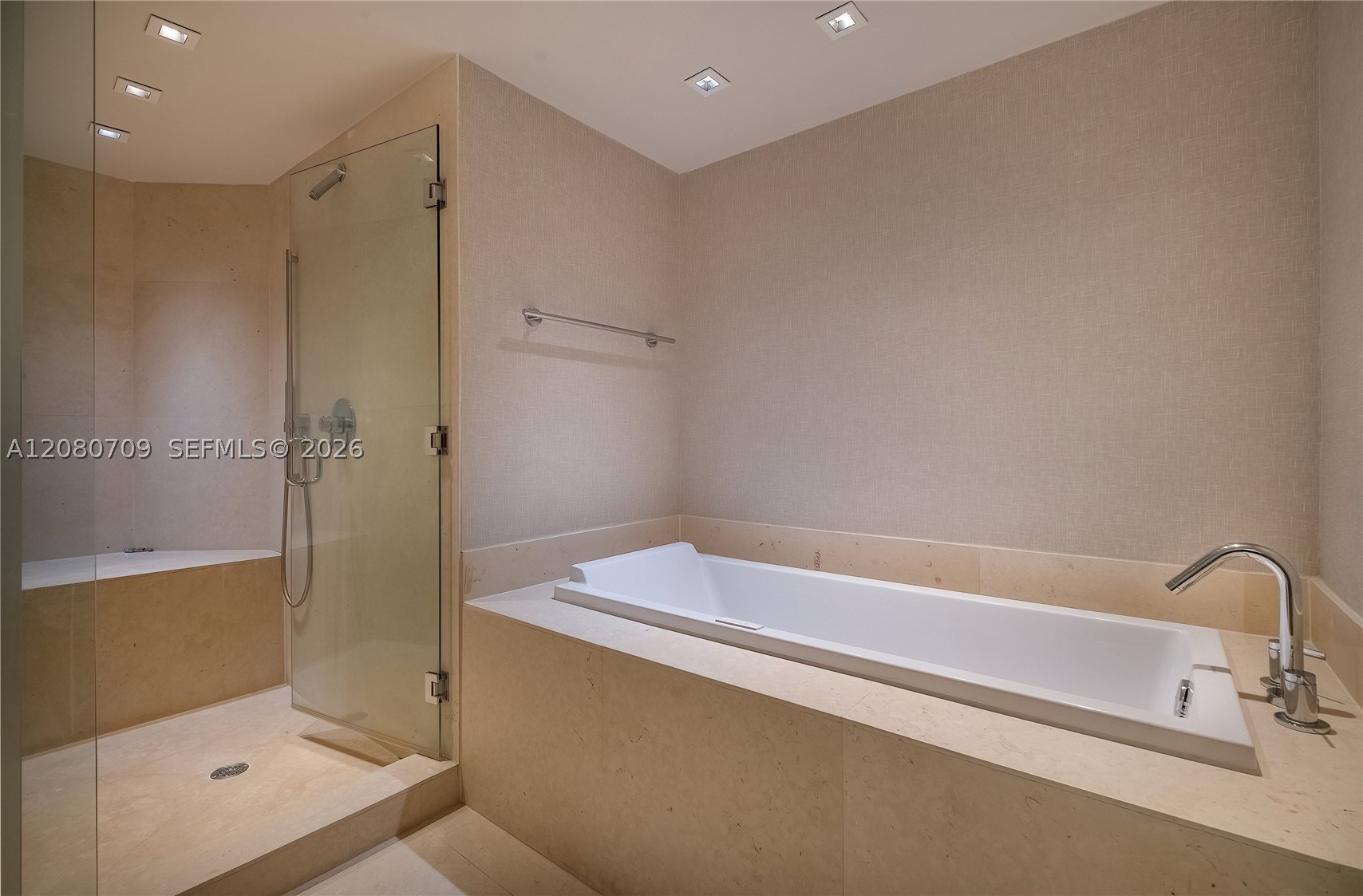 465 Brickell Ave #PH5701 Miami, FL 33131