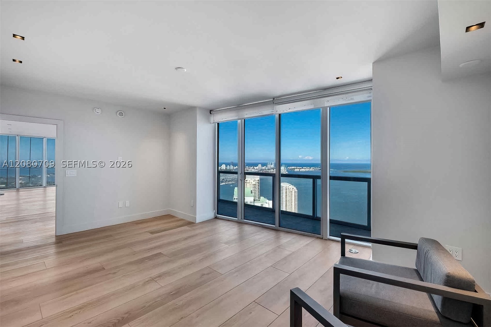 465 Brickell Ave #PH5701 Miami, FL 33131