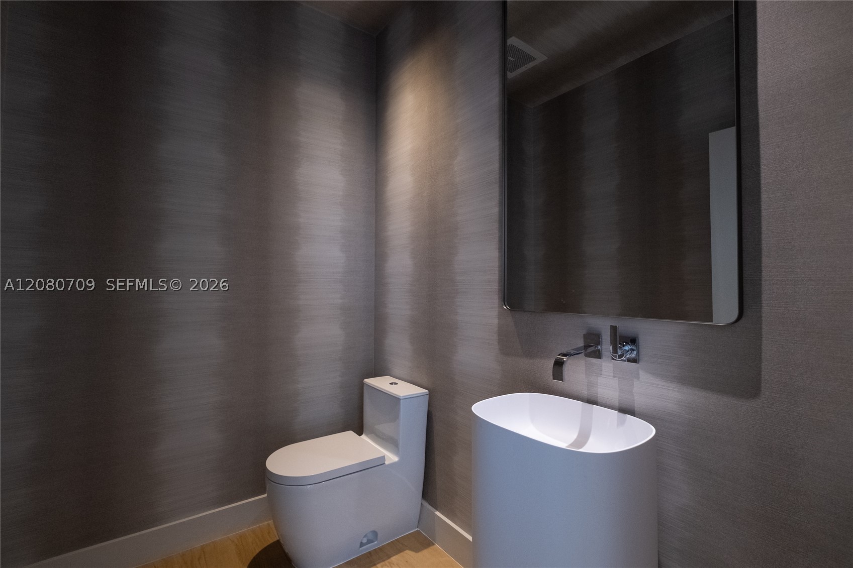 465 Brickell Ave #PH5701 Miami, FL 33131