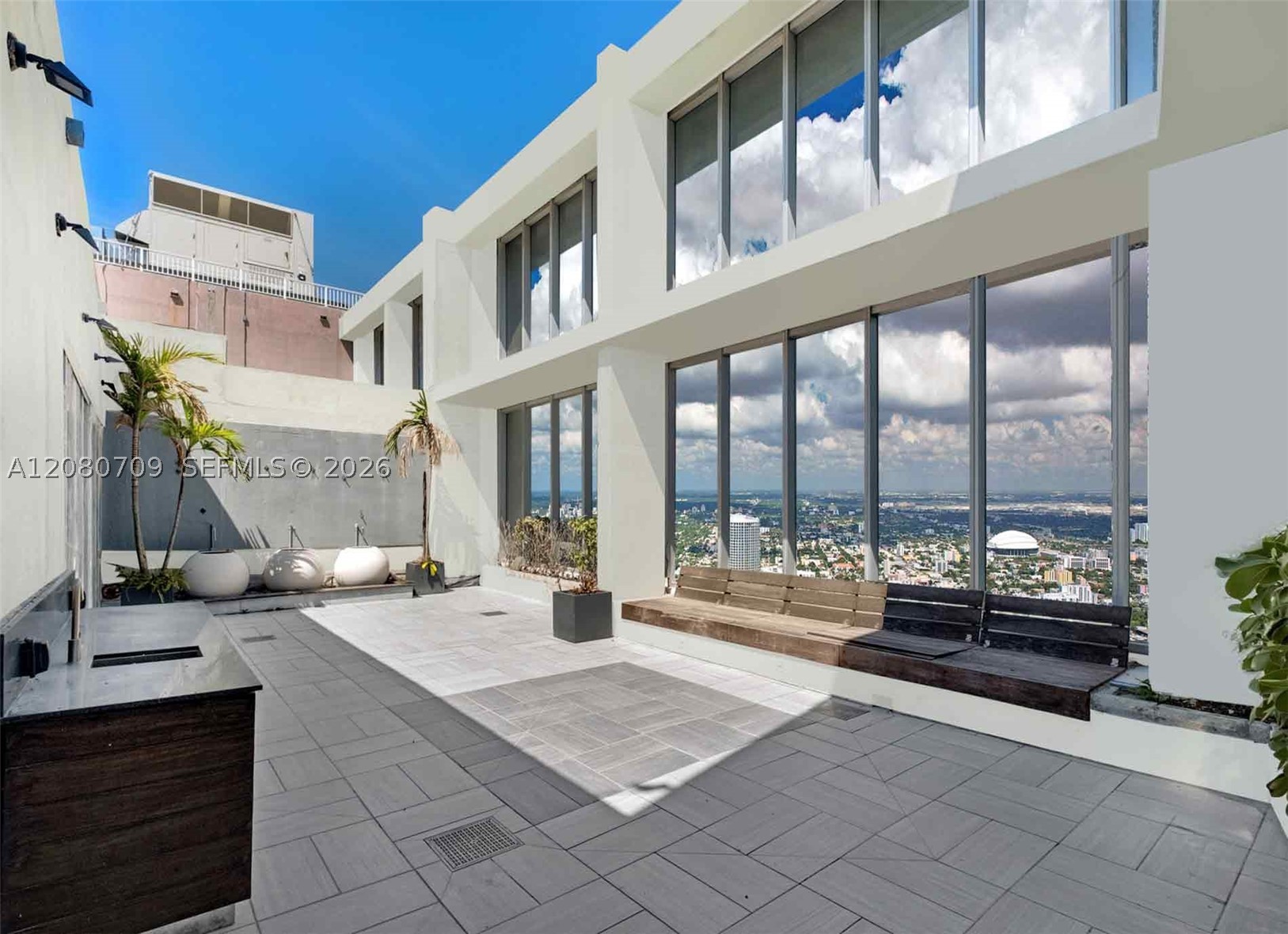 465 Brickell Ave #PH5701 Miami, FL 33131