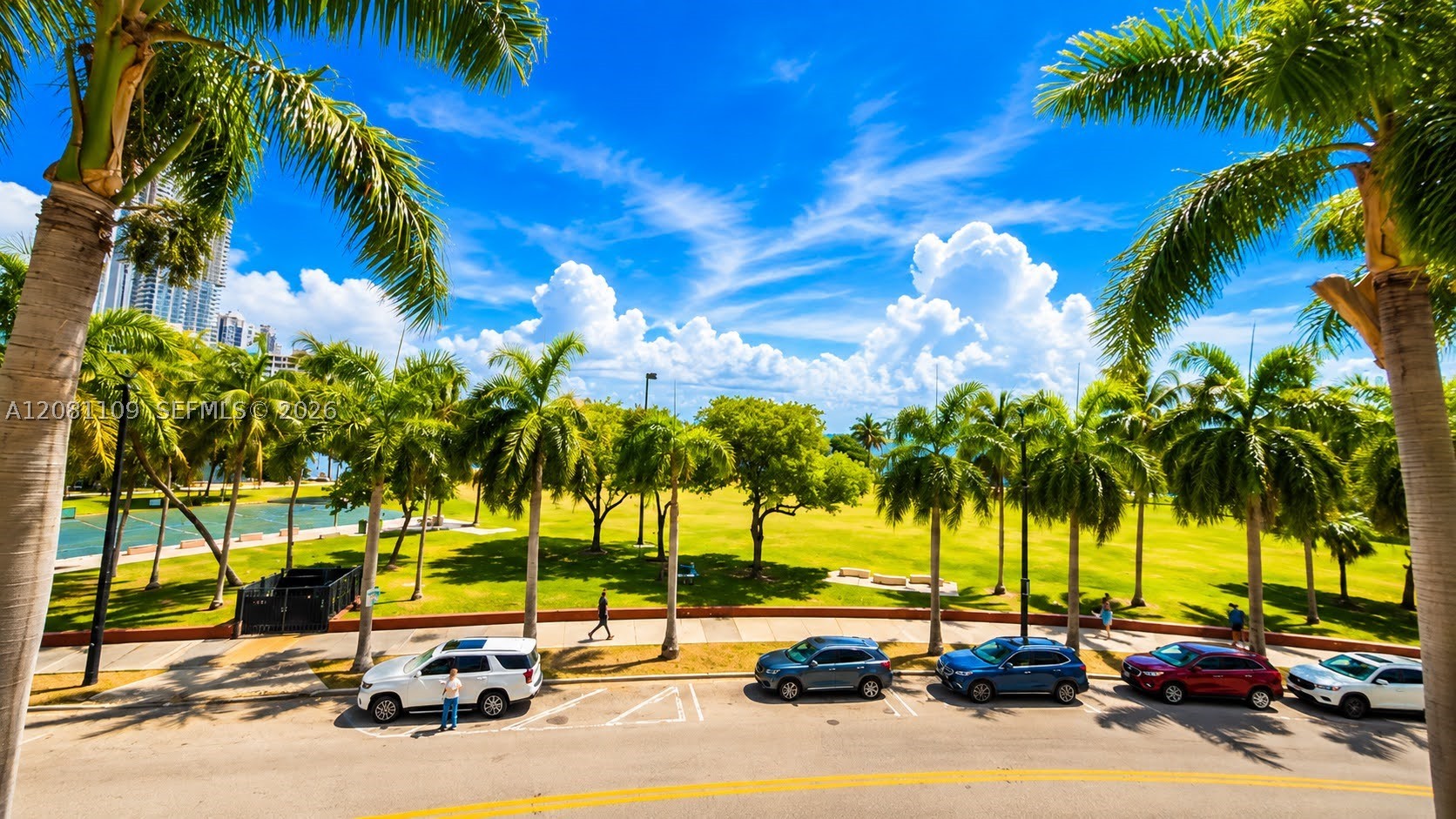 1900 N Bayshore Dr #504
