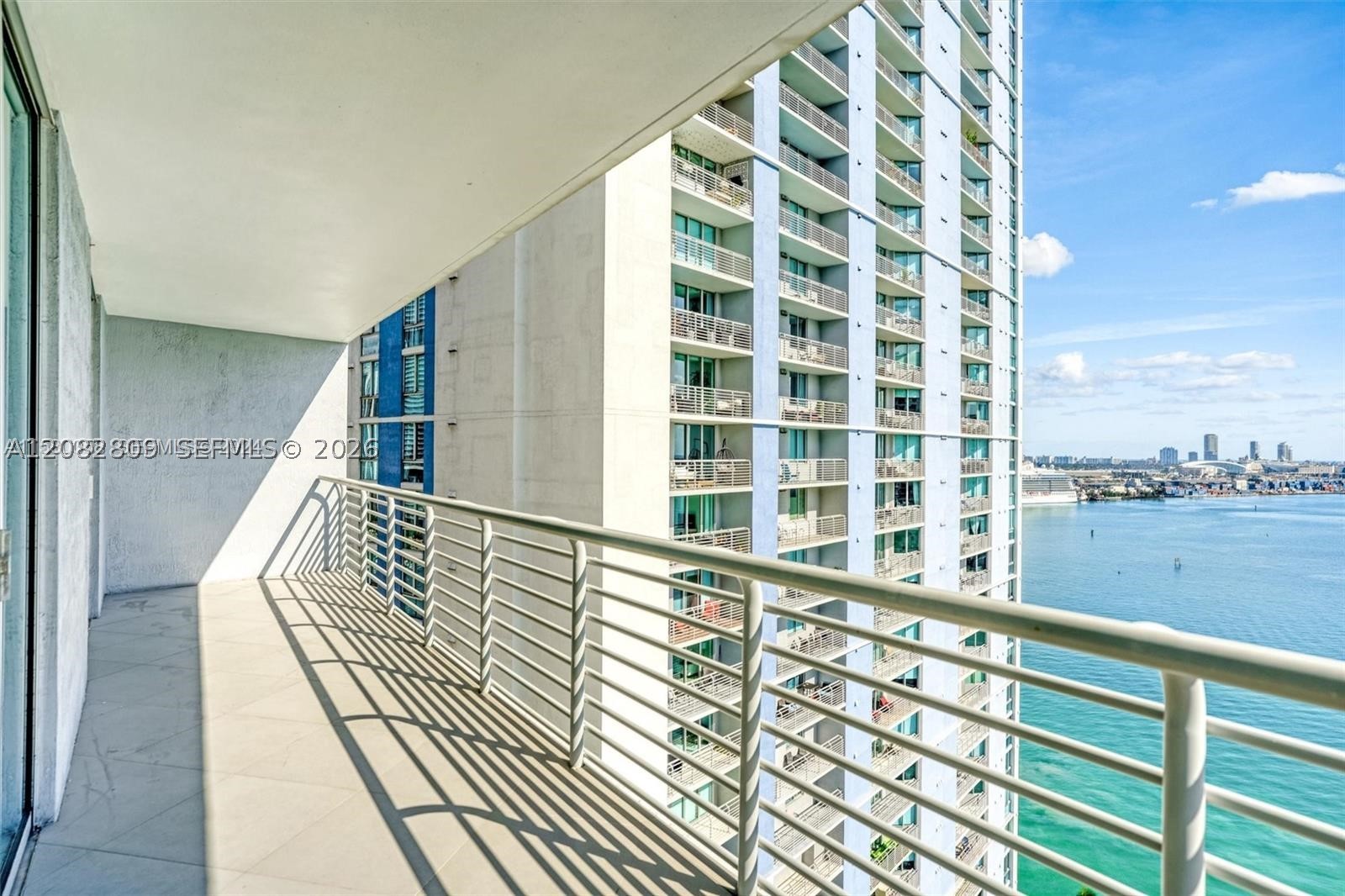 325 NE Biscayne Blvd #1923 Miami, FL 33131