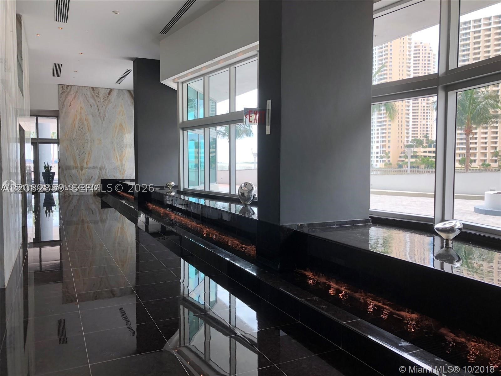 325 NE Biscayne Blvd #1923 Miami, FL 33131