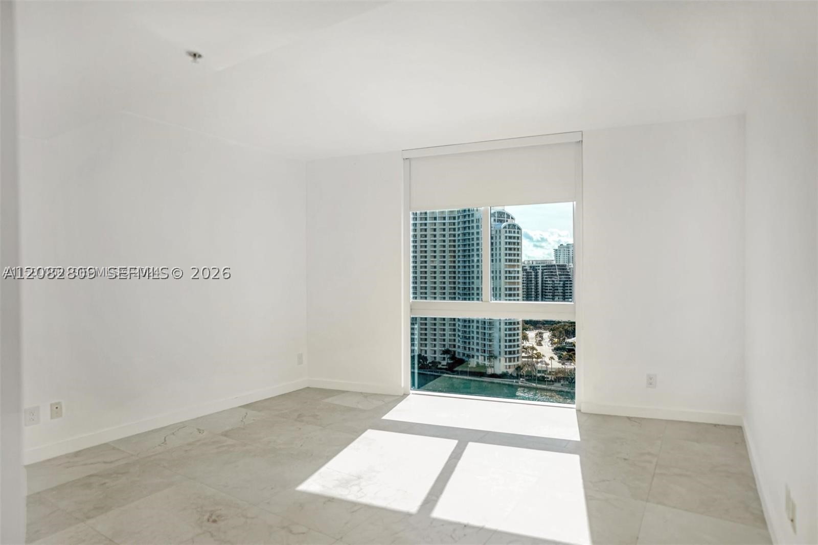 325 NE Biscayne Blvd #1923 Miami, FL 33131