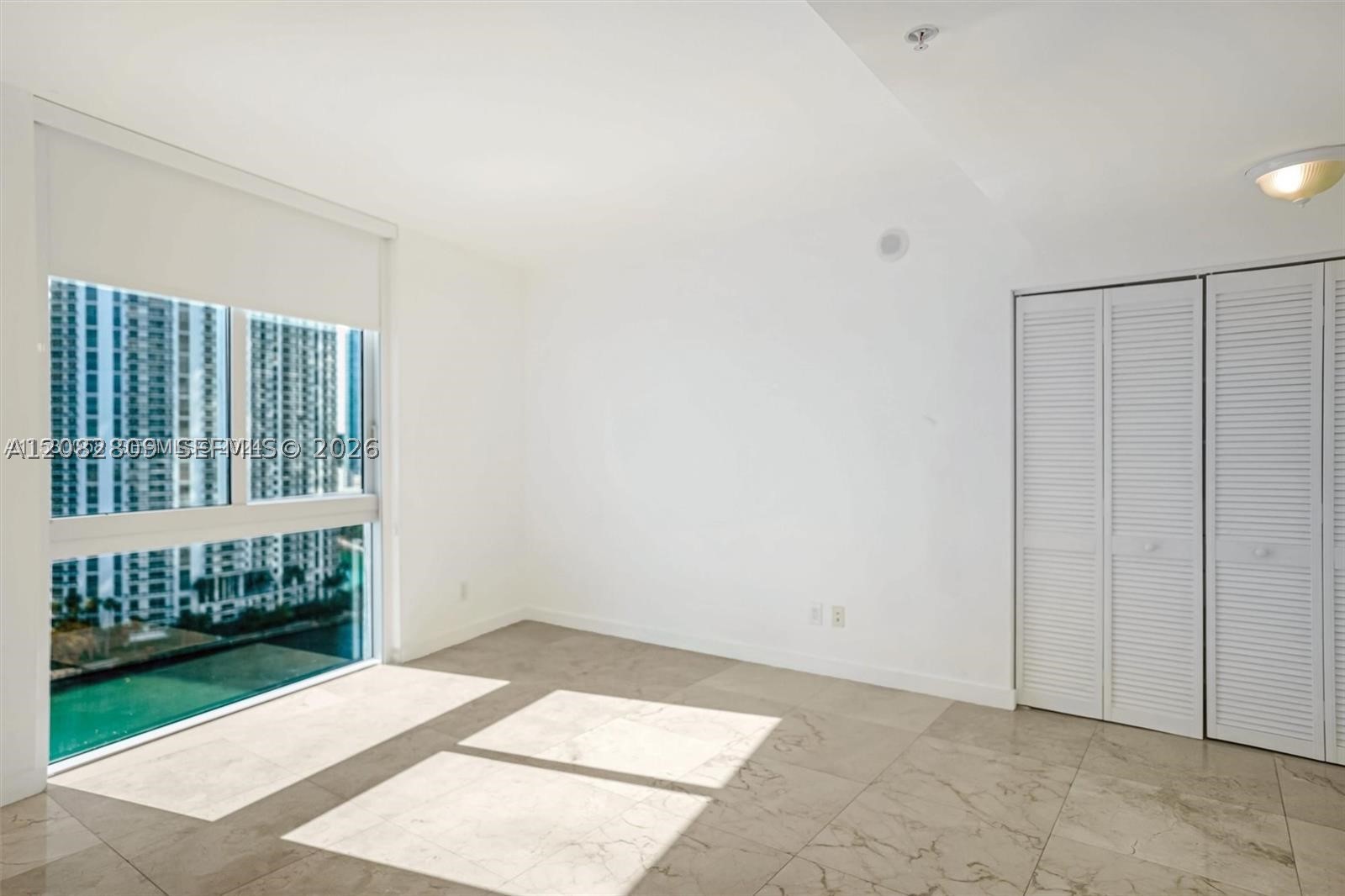325 NE Biscayne Blvd #1923 Miami, FL 33131