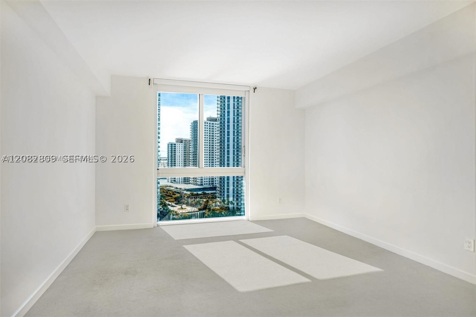 325 NE Biscayne Blvd #1923 Miami, FL 33131
