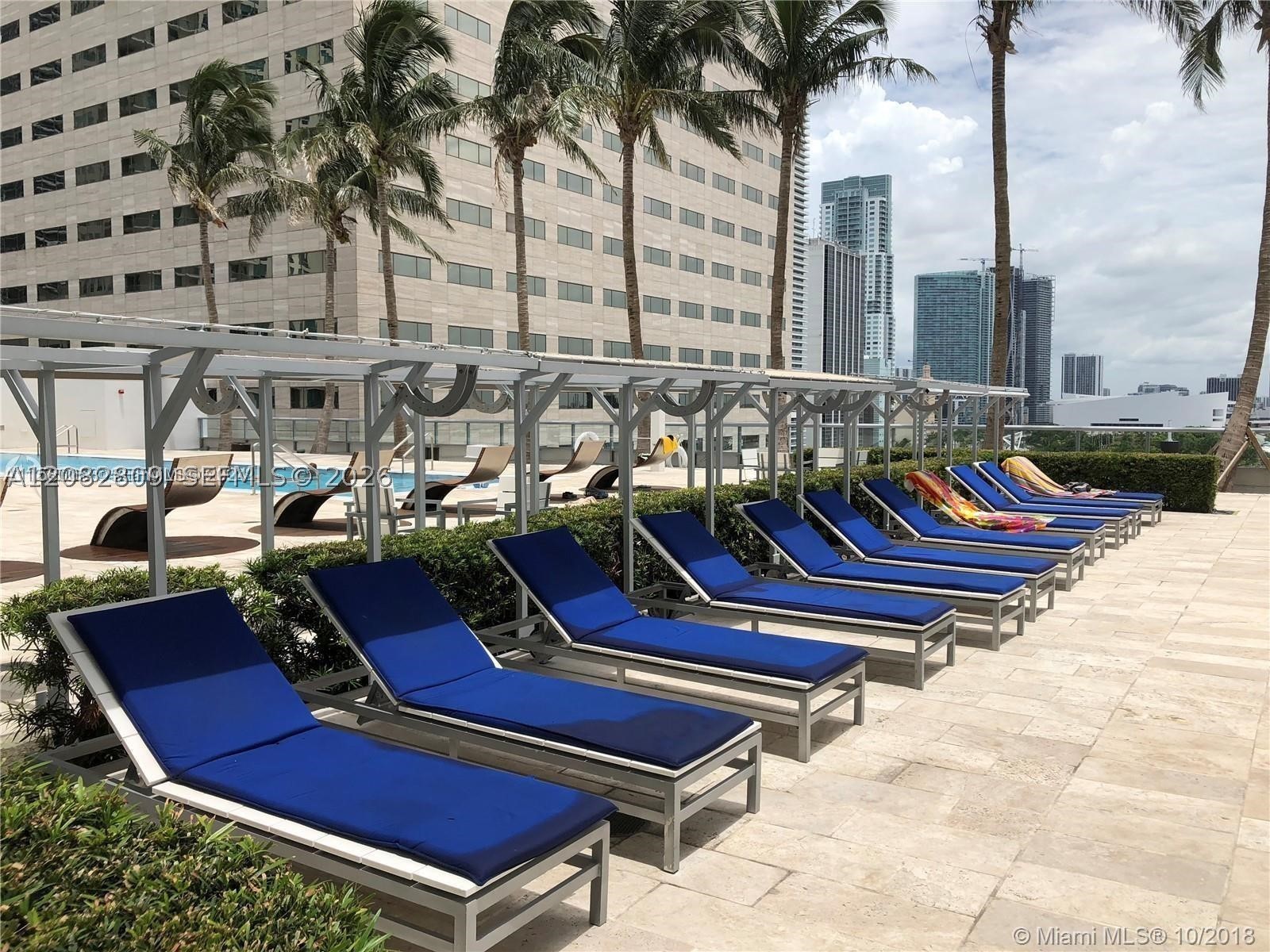 325 NE Biscayne Blvd #1923 Miami, FL 33131