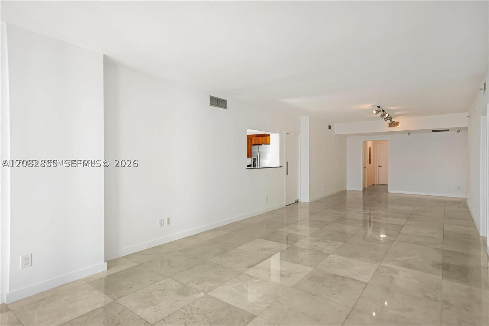 325 NE Biscayne Blvd #1923 Miami, FL 33131