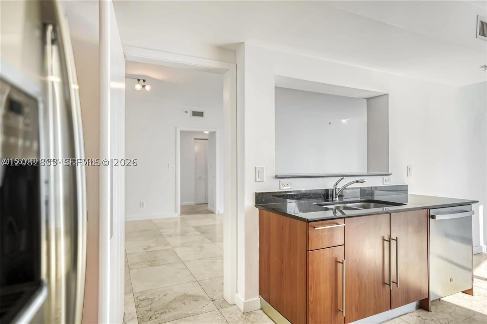 325 NE Biscayne Blvd #1923 Miami, FL 33131