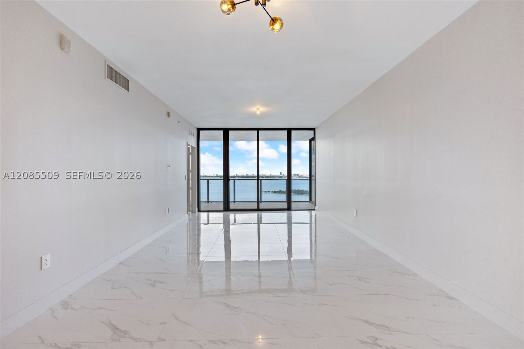 700 NE 24th St #2206 Miami, FL 33137