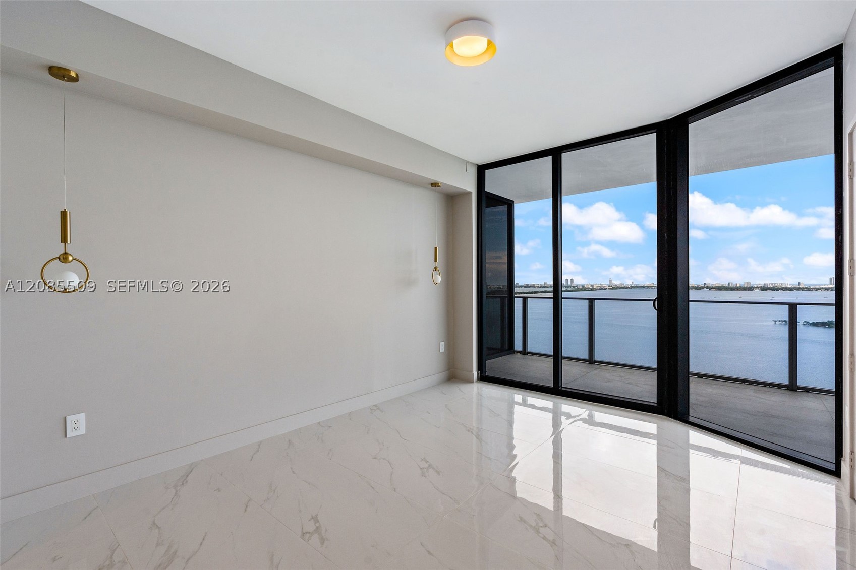 700 NE 24th St #2206 Miami, FL 33137