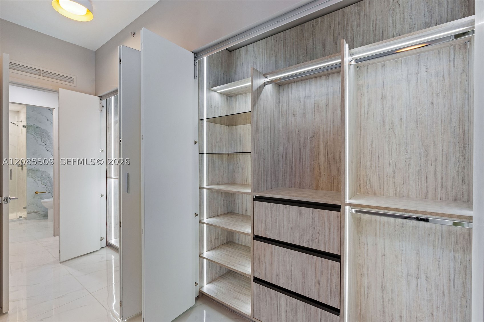 700 NE 24th St #2206 Miami, FL 33137