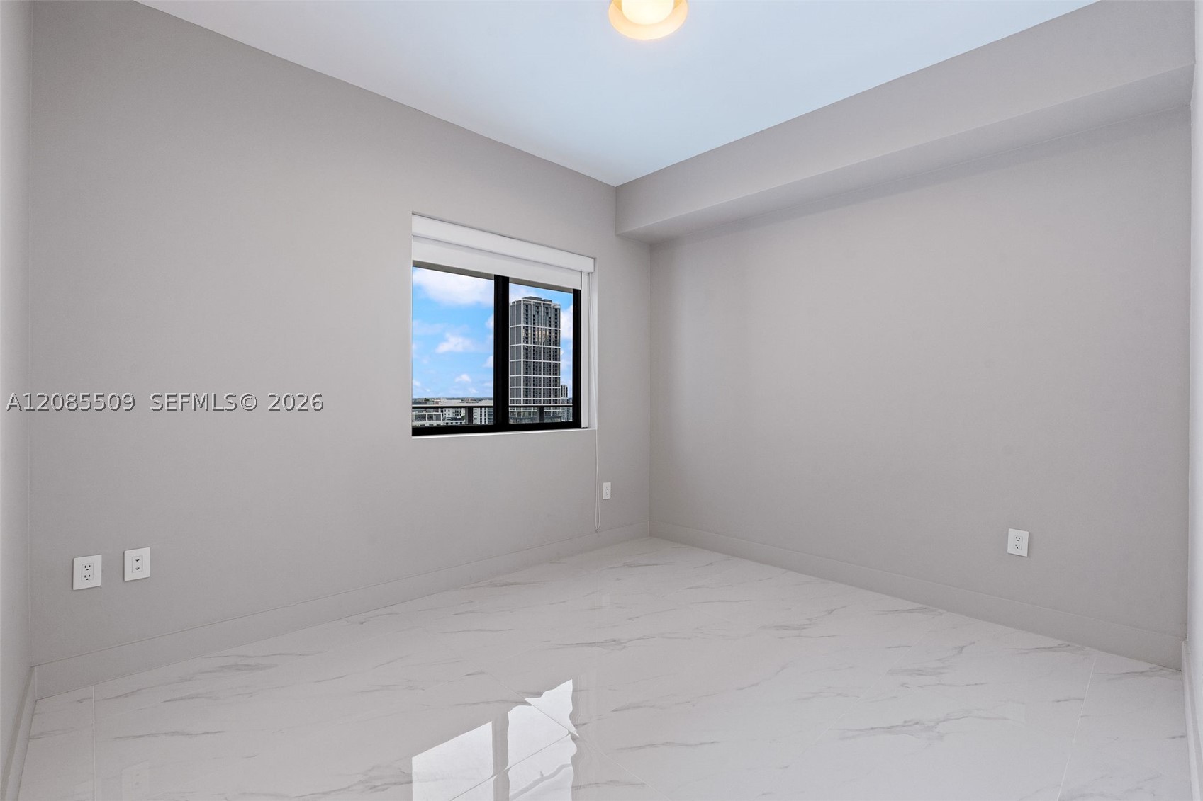 700 NE 24th St #2206 Miami, FL 33137