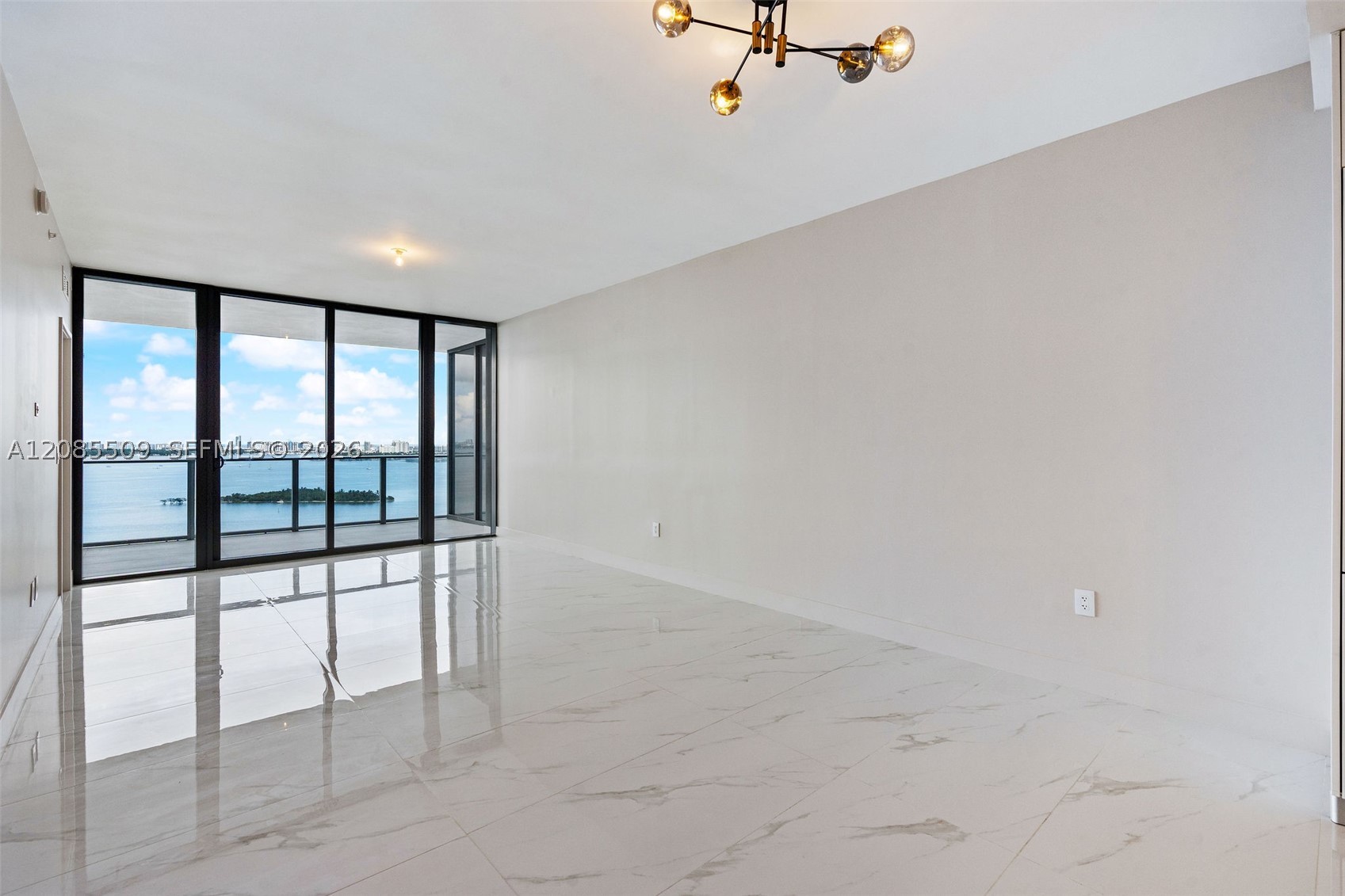 700 NE 24th St #2206 Miami, FL 33137