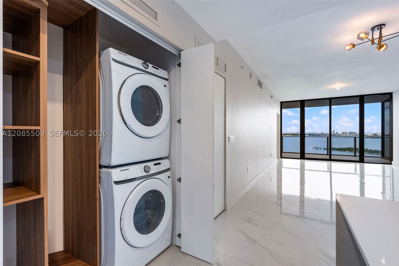 700 NE 24th St #2206 Miami, FL 33137