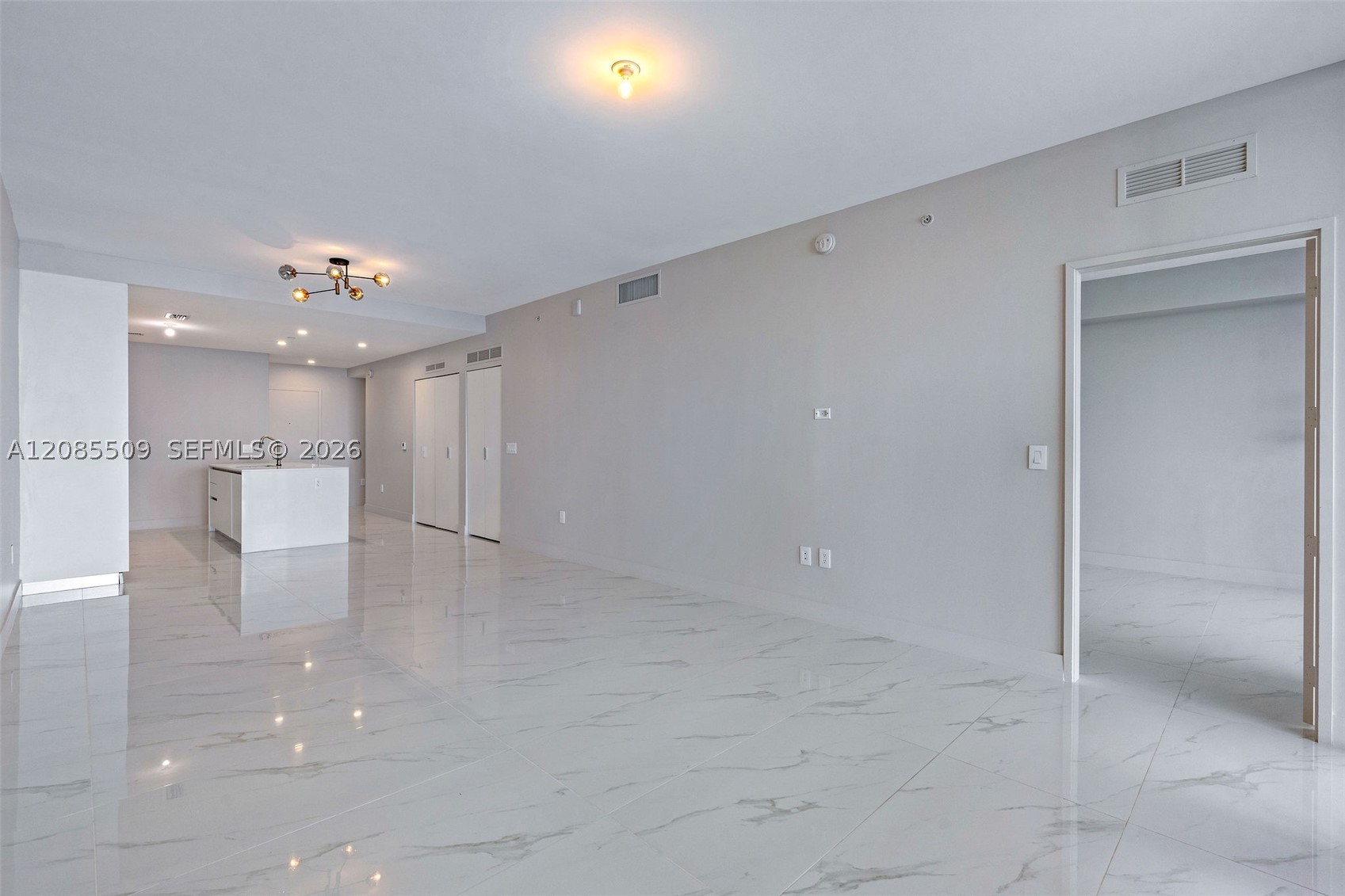 700 NE 24th St #2206 Miami, FL 33137