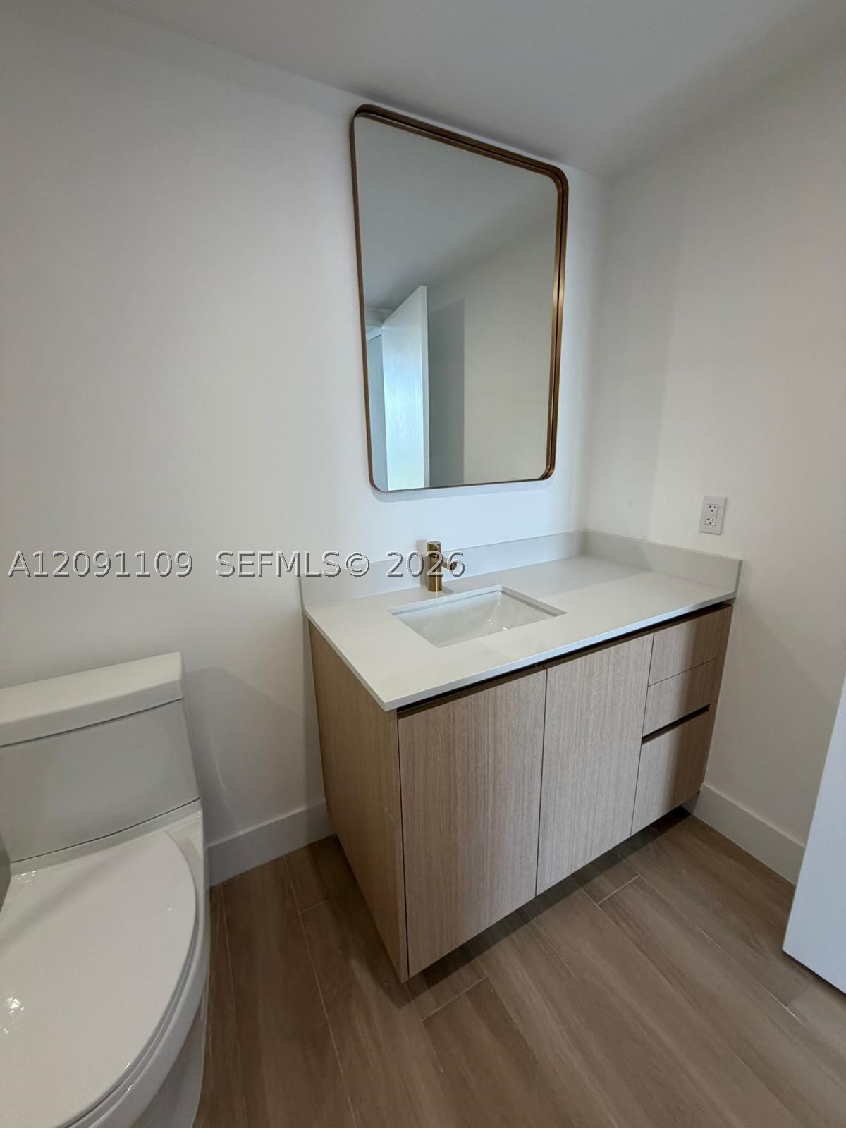 90 NE 32nd St #427 Miami, FL 33127