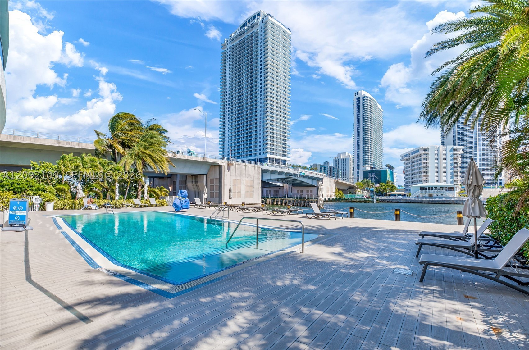 image Beachwalk Condominium30
