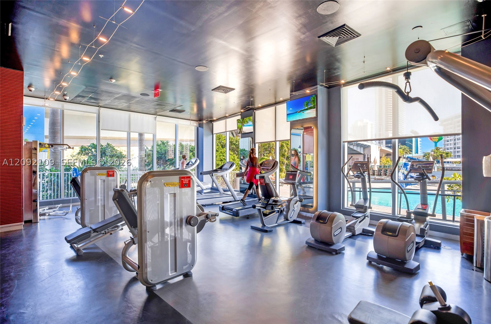 image Beachwalk Condominium32