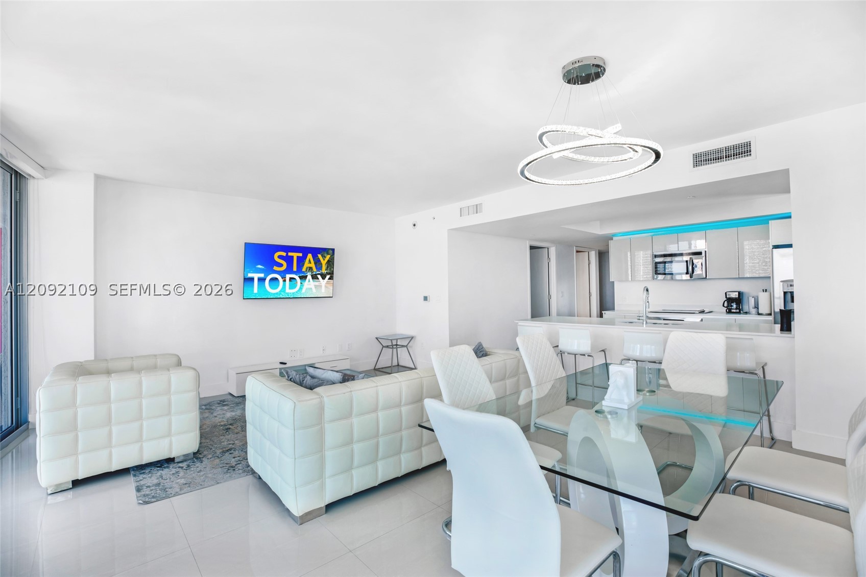 image Beachwalk Condominium3