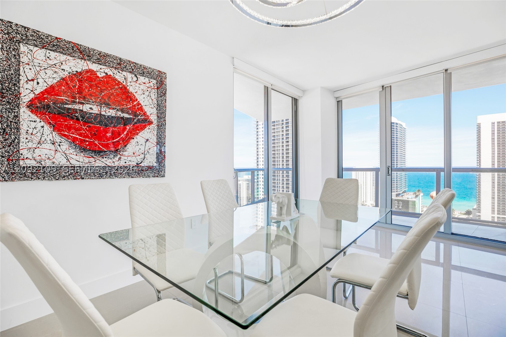 image Beachwalk Condominium8
