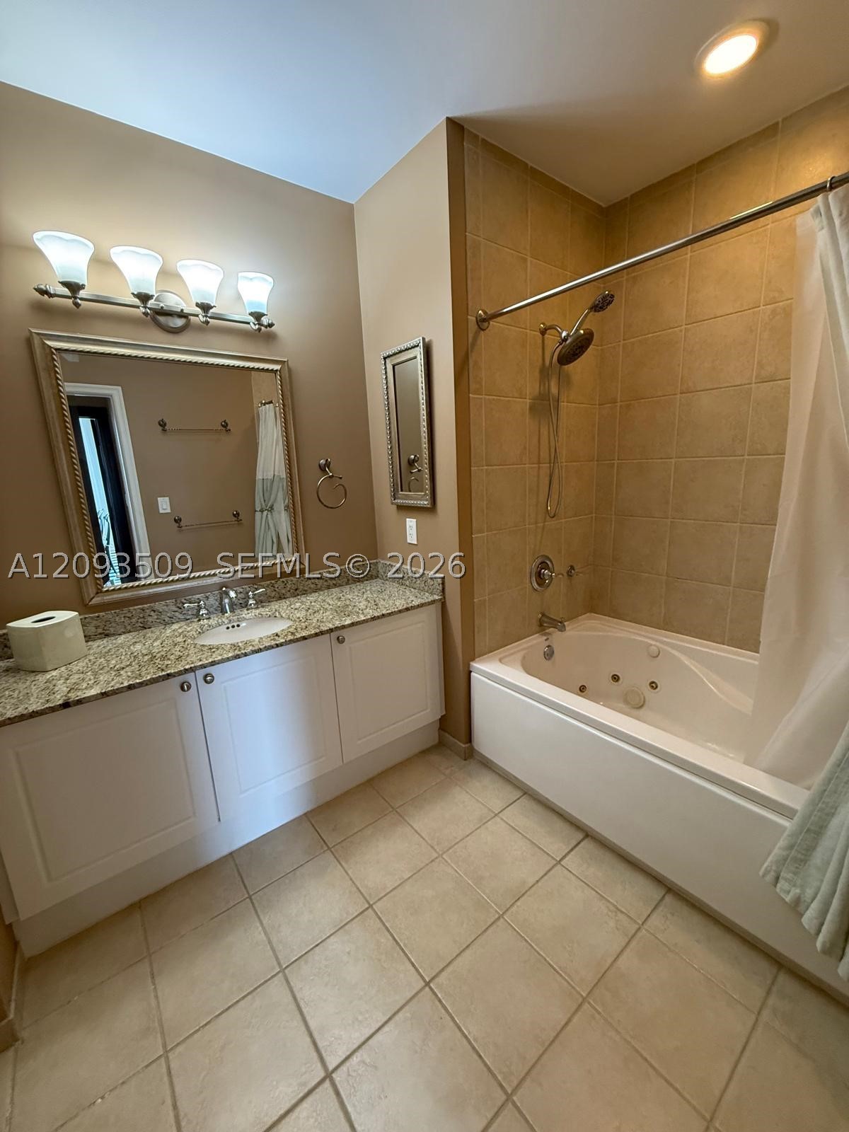 19501 W Country Clb Dr #TS-03 Aventura, FL 33180