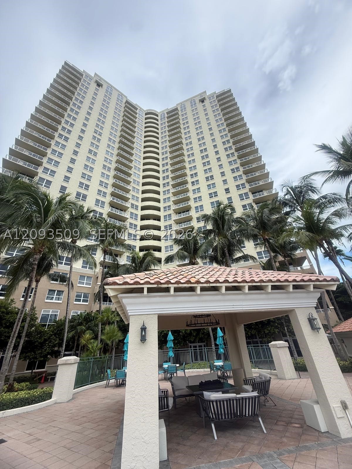 19501 W Country Clb Dr #TS-03 Aventura, FL 33180