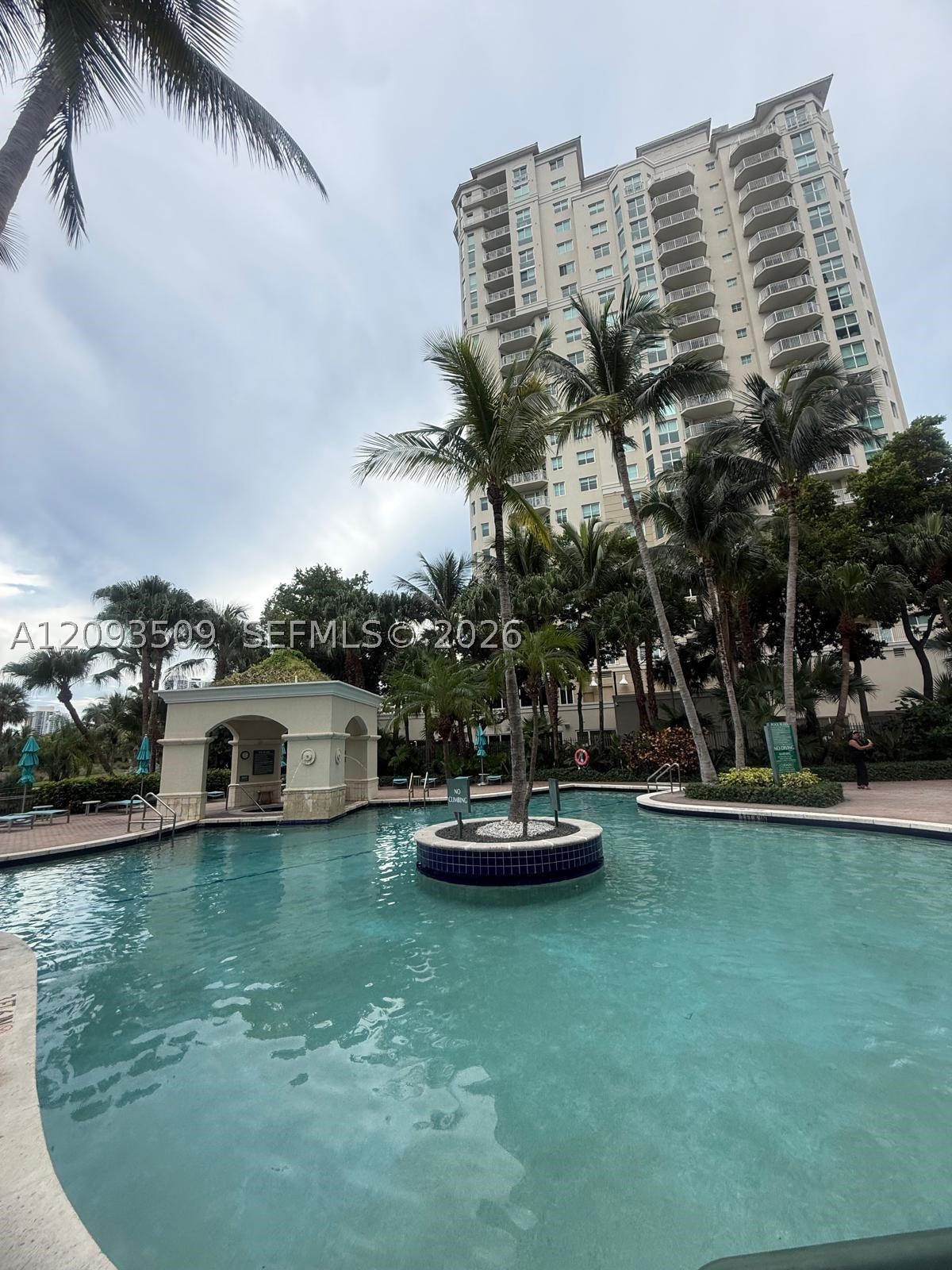 19501 W Country Clb Dr #TS-03 Aventura, FL 33180