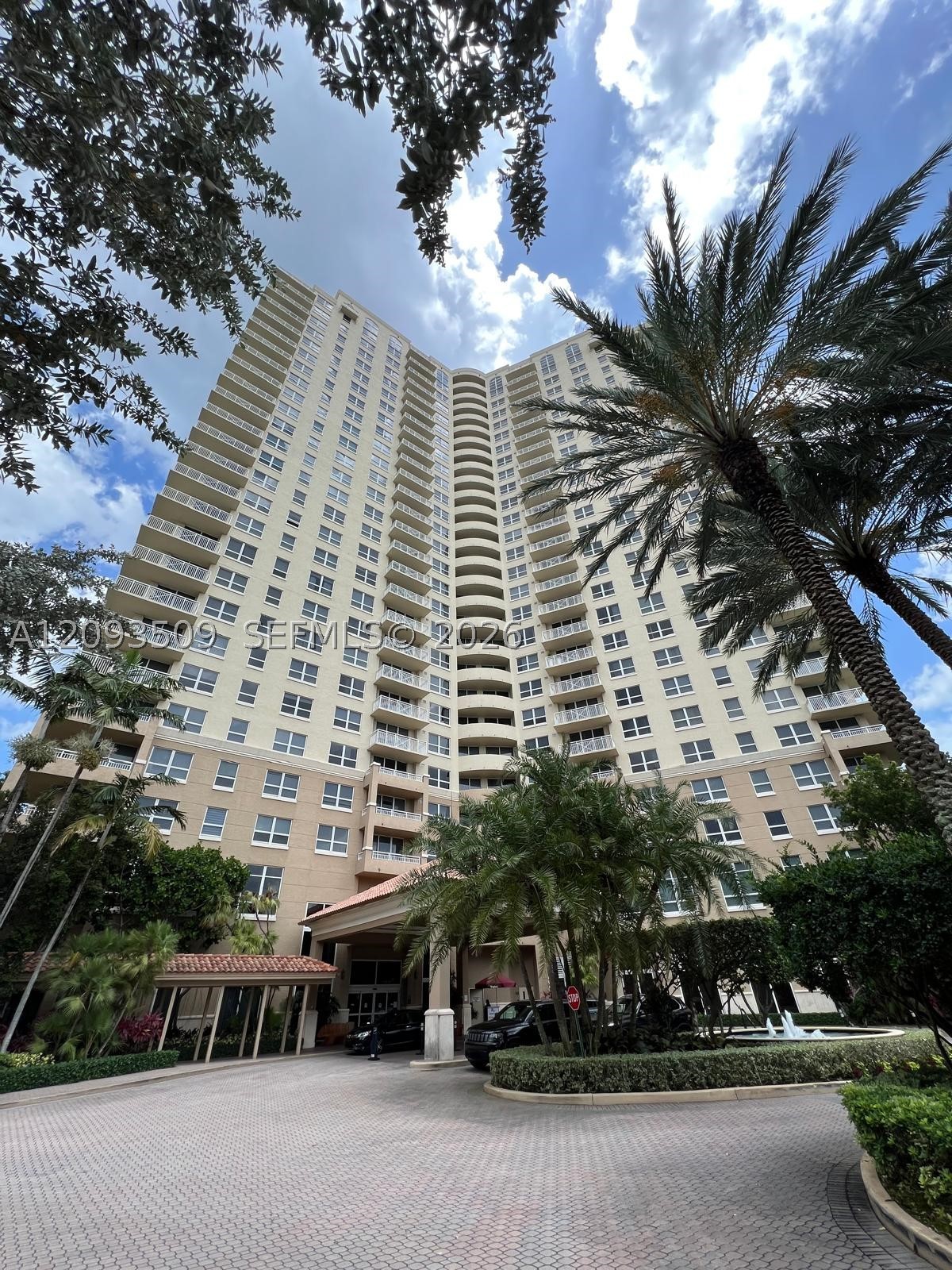 19501 W Country Clb Dr #TS-03 Aventura, FL 33180
