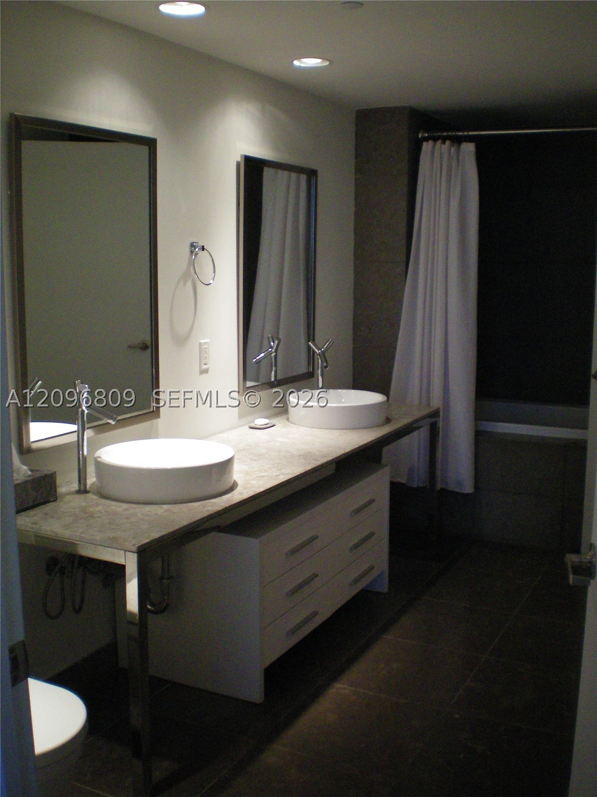 image Icon Brickell I7