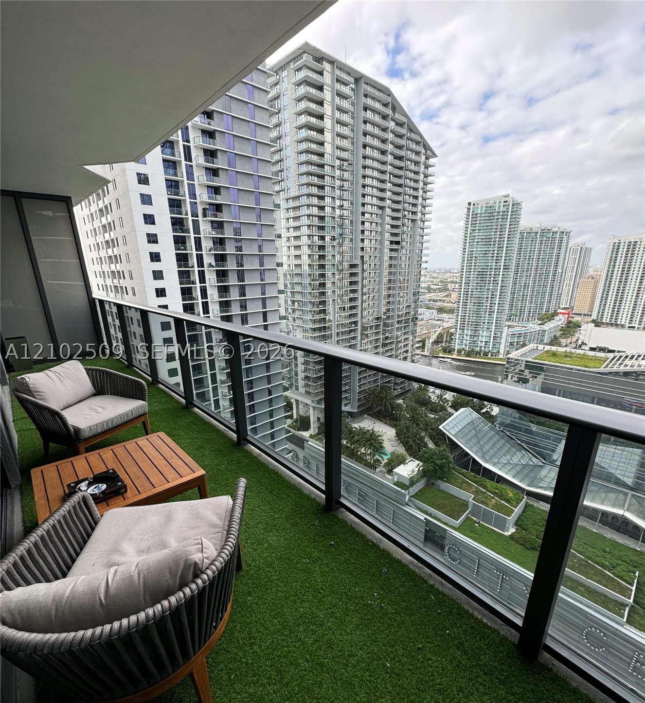 image Brickell Heights East21