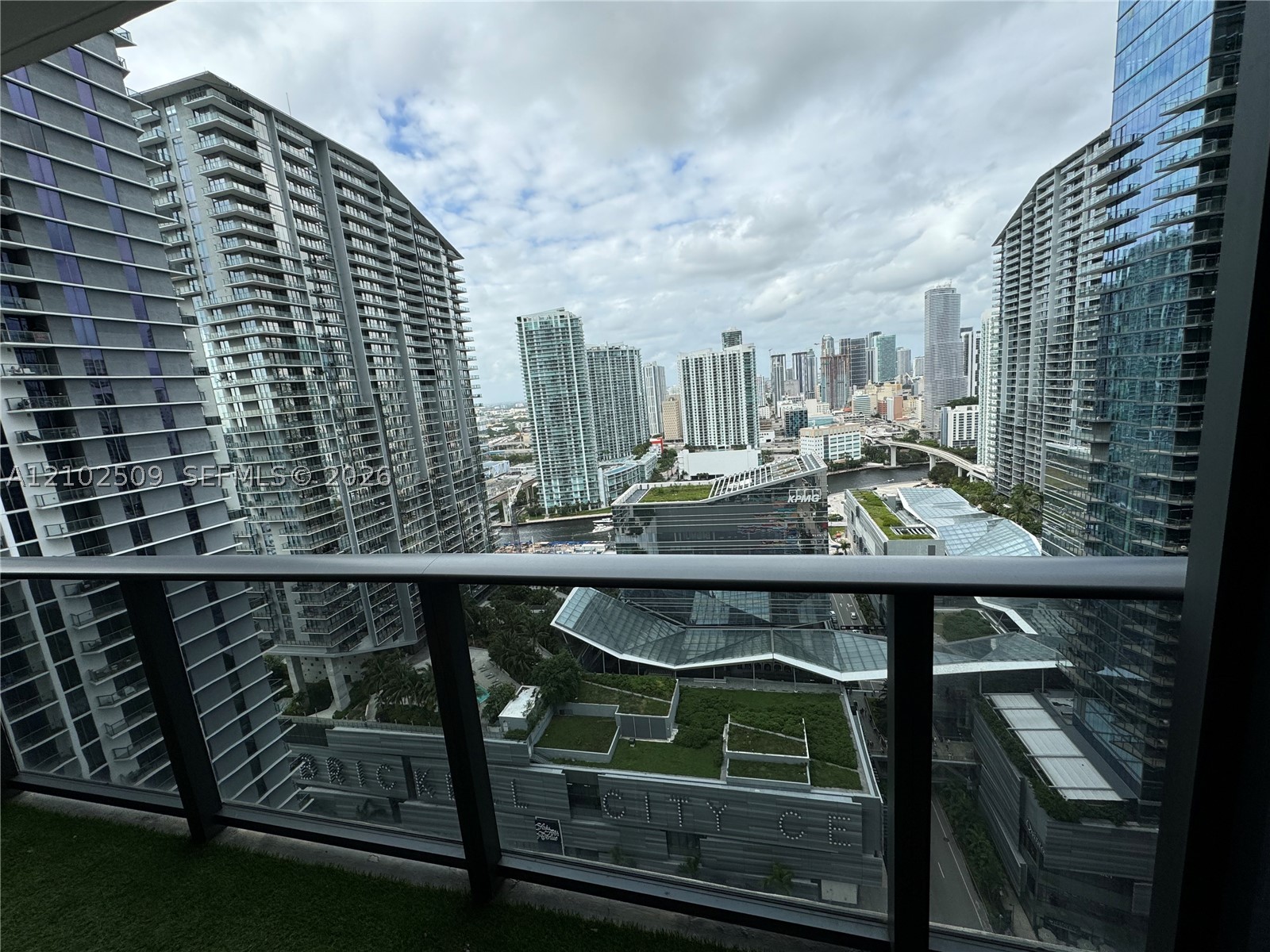 image Brickell Heights East22