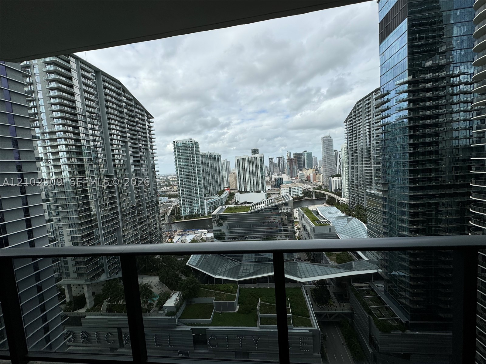 image Brickell Heights East24