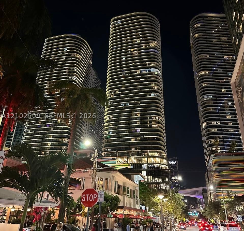 image Brickell Heights East42