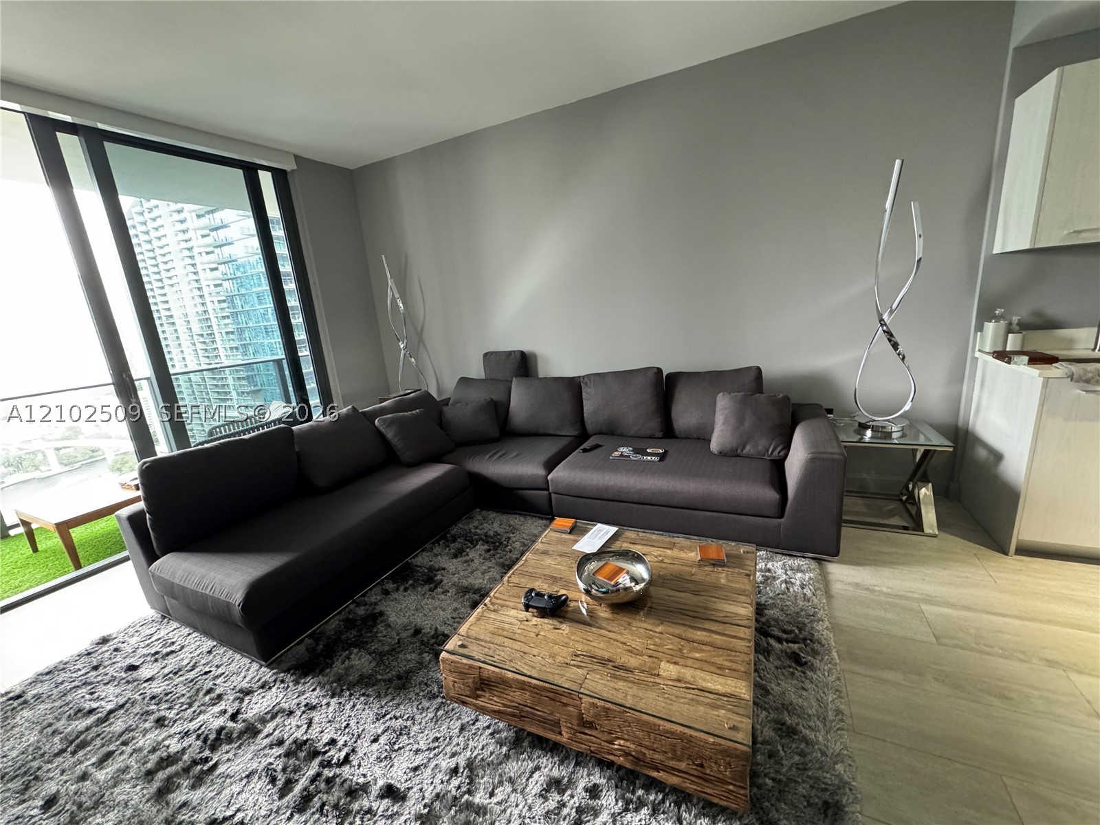 image Brickell Heights East5