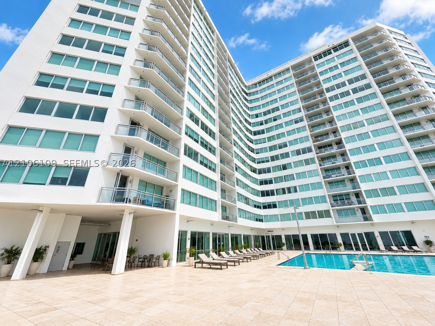 7135 Collins Ave #1221