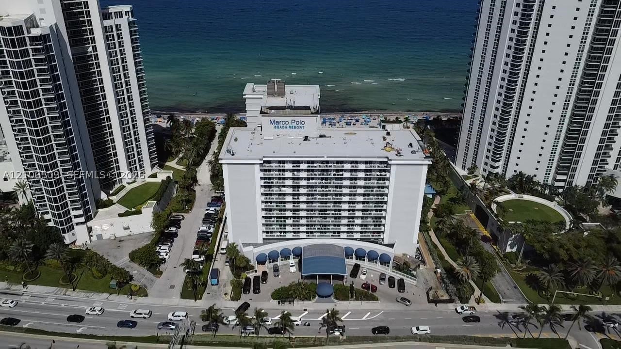 19201 Collins Ave #723